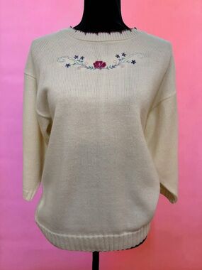 Vintage 1970s Nan Dorsey Cream Acrylic Knit Sweater Flower Embroidery - Medium